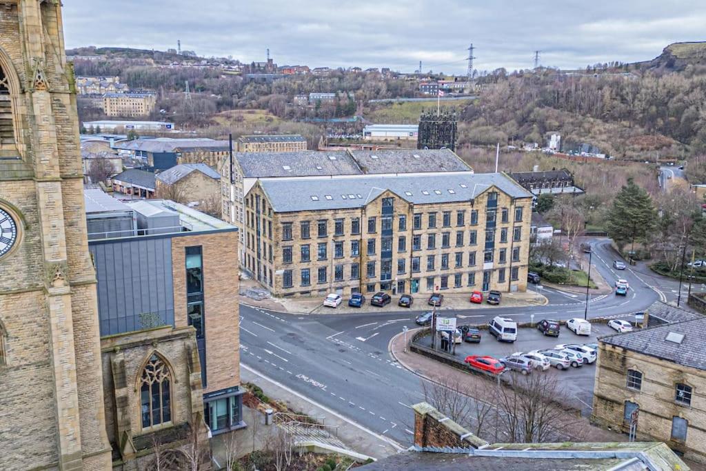 Chic Mill Conversion Beside Piece Hall & Eureka! Halifax Dış mekan fotoğraf